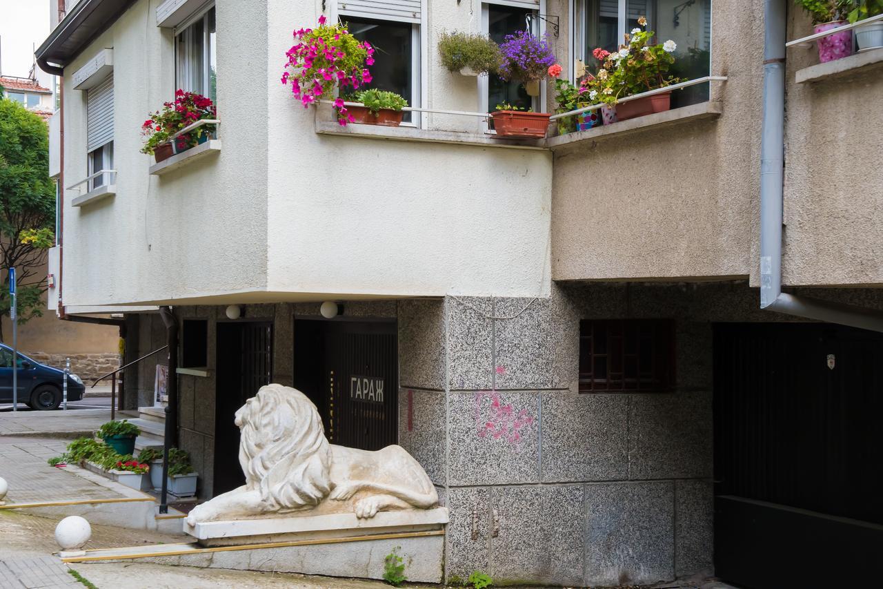 Urban Garden Apartment Sofia Exterior photo